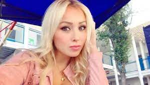 A diferencia del capitán de colo colo, daniella llegó a su local de votación, aunque por poco no lo logra. Uzivatel Tvn Na Twitteru Lomasvisto Asi Fue La Experiencia Como Vocal De Mesa De Daniella Chavez Mira Mas Aqui Https T Co Cnxl3nnkh6