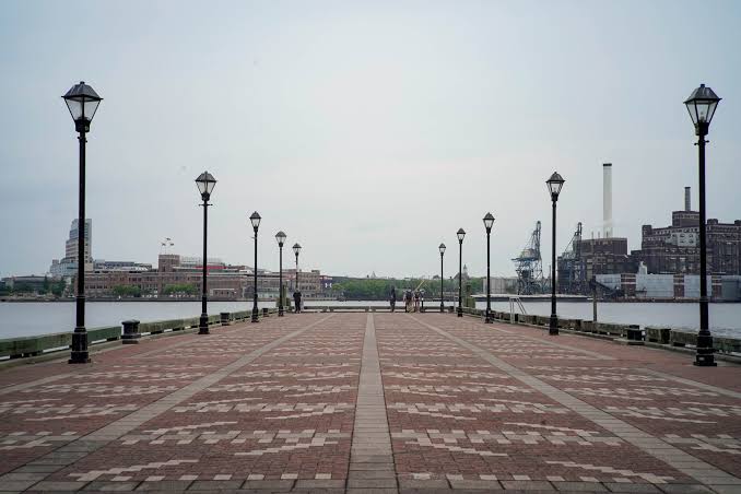 Sleepless in Seattle' at 30: A guide to the Baltimore scenes, sites - The  Banner