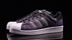 Please be aware that the price of the shoes may vary depending on where you plan to buy them. Graficki Nuznost Zracna Luka Adidas Superstar Limited Edition Rose Gold Goldstandardsounds Com