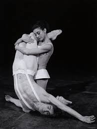 It's half a century since the premiere of kenneth. Ballet Swan Lake Fouetee Nureyev And Fonteyn 1967 Vintage News Daily