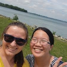 Holly Dowd's Instagram, Twitter & Facebook