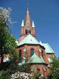 Nimm dir pfeil und bogen, wir erlegen einen leckerbissen, es gibt kein' knast mehr, wir grillen auf den gefängnisgittern verbrannte mcdonald's zeugen von wir stehen auf, wann wir wollen, fahren weg, wenn wir wollen, sehen aus, wie wir wollen, haben sex, wie wir wollen, und nicht wie die kirche oder. Wie Viele Solcher Kirchen Gibt Es In Deutschland Aussehen Stadt Kirche