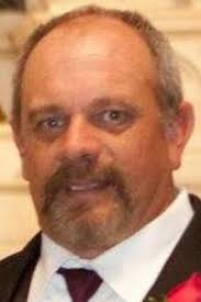 Robert Bloomer's Instagram, Twitter & Facebook