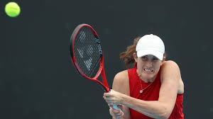 V roku 2021 na australian open federer nenastúpiroger federer bude na ao 2021 chýbať. Australian Open 2021 Bianca Andreescu Comeback From Injury Andreescu Beat Mihaela Buzarnescu News Video Rebecca Marino Fox Sports