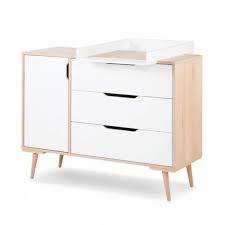 Comme la commode à langer, elle est très importante pour changer bébé. Commode Blanche Et Hetre Avec Plan A Langer Pour Chambre Bebe Sofie