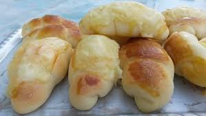 Selbstgemachte Salz Und Kasestangerl Rezept Rezept Rezepte Hot Dog Brotchen Selbstgemacht