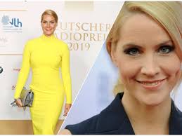 Judith rakers (born 6 january 1976 in paderborn, west germany) is a german journalist and television presenter. Judith Rakers Als Curvy Model Moderatorin Bekommt Karriere Tipp Promis