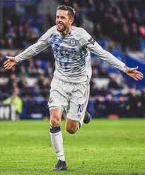 Gylfi sigurðsson (gylfi þór sigurðsson, born 8 september 1989) is an icelandic footballer who plays as a central attacking midfielder for british club everton. Gylfi Sigurdsson 2021 Update Career Stats Wife Net Worth