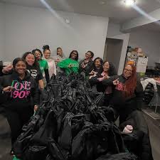 Day 2 of Skee Week Recap! Skee-Wee Serve: Serving in Style! 💗💚 Monday,  the ladies of Alpha Kappa Alpha Sorority, Incorporated® — Omicron Xi City  Chapter — successfully packed 100 CHIPP bags