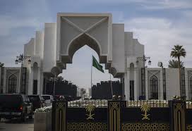 وأكدت وسائل إعلام في المملكة، بينها عكاظ وأخبار السعودية، وفاة الشيخ ناصر. Ù†Ø§ØµØ± Ø§Ù„Ø´Ø«Ø±ÙŠ ÙŠØªØµØ¯Ø± ØºÙˆØºÙ„ Ø§Ù„Ø³Ø¹ÙˆØ¯ÙŠØ© Ø¨Ø¹Ø¯ Ø¥Ø¹Ù„Ø§Ù† ÙˆÙØ§ØªÙ‡ ÙˆÙ…Ø¯ÙŠØ± Ù…ÙƒØªØ¨ Ù…Ø­Ù…Ø¯ Ø¨Ù† Ø³Ù„Ù…Ø§Ù† ÙŠÙ†Ø¹Ø§Ù‡ Cnn Arabic