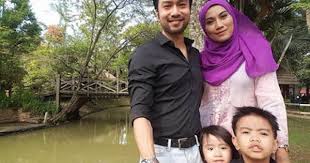 I Mengaku Kalah Aqasha Isteri Bakal Bercerai Dek Orang Ketiga Baru Baru Ini Kecoh Di Laman Sosial Mengenai Rumah Tangga P Artis Home Wrecker Wanita