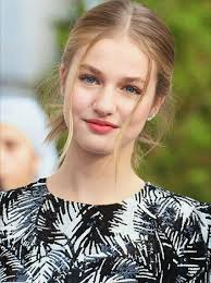 King Felipe's small gesture towards Princess Leonor sparked a debate