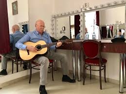 Ascultati cateva dintre cele mai frumoase melodii pe cele mai frumoase versuri ale poeziei. Maestrul Tudor Gheorghe Va Reveni La Casa De CulturÄƒ Din Suceava Suceava News Online
