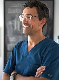 Diego Santander's Instagram, Twitter & Facebook