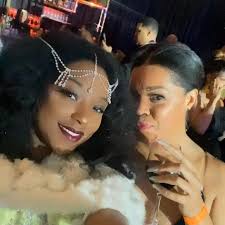 Carrie Mays (@melanatious__) • Instagram photos and videos