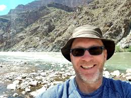 Winking Lizard Tavern