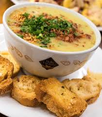 Com saudade das sopas da Bella Paulista? Tenho uma novidade para compartilhar: Nosso buffet estará disponível todo sábado e domingo a partir das 18h! . . . . #Sopa #Buffet #BuffetSP #Caldo #