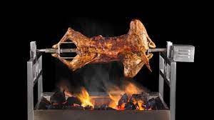 Kambing guling adalah membakar bagian tubuh secara utuh di atas tungku pembakaran. Rahasia Resep Kambing Bakar Guling Yang Empuk Dan Lezat