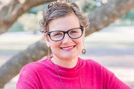 Leann Gardner's Instagram, Twitter & Facebook