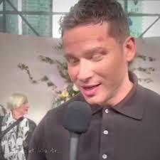 Oliver Stark Thights Video