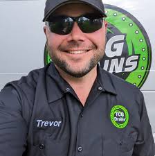 Recommendations for an upholsterer. 6 bars stools. TIA.