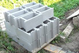 Stutzmauer Betonieren Anleitung Diybook Stutzmauer Betonieren Aussenmobel