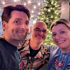 Who to contact to propose a memorial idea in Saugerties?