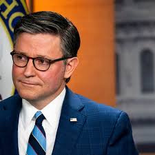 Strawberry lemonade: Young entrepreneur takes advantage of summer heat