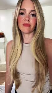 Elise Benson's Instagram, Twitter & Facebook