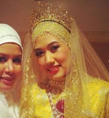 Check spelling or type a new query. Lulusan Undang Undang Adinda Sultan Kelantan Tengku Amalin Aishah Putri Pernah Bergelar Majistret Nona