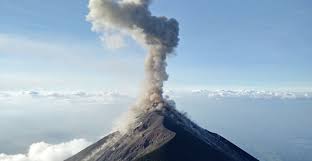 Delve Into The Structure Of The Earth To Learn What Causes Earthquakes Volcanoes And More Structure Of The Earth What Causes Earthquakes Earth