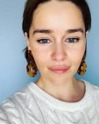 Emilia Clarke On Instagram The Most Exciting News Ever For The First Day Of Spring The Charity I Have Been Working On For A Fair Few Skadespelare Kurvor