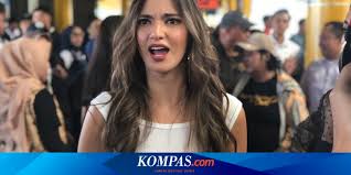 Ada saja komentar miring yang sampai kepadanya, mulai dari tato di punggungnya hingga masalah pembayaran gaji karyawan jungleland yang disebut. Nia Ramadhani Had Feeling Minder Because She Had Lived A Shortage Netral News