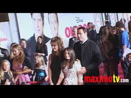 John travolta, wife kelly preston and daughter ella bleu travolta at the old dogs. John Travolta Kelly Preston And Daughter Ella Bleu Travolta At Old Dogs Premiere Youtube