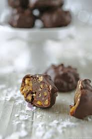 Bouchees Au Chocolat Et Aux Cacahuetes Recette Rochers Chocolat Chocolat Recettes Sucrees
