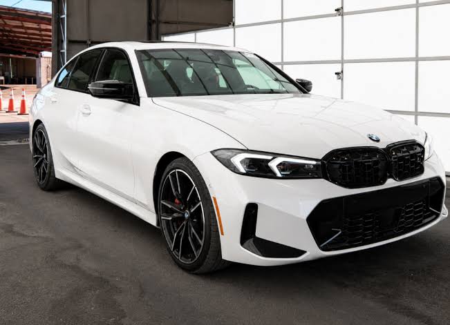 Białe BMW M340i xDrive dostępne w ofercie Car Lease Polska