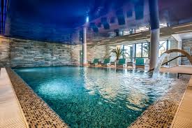 Poiana brasov melissa silver mountain dairesi poiana braşov şehrinde 4 kişilik güzel konaklama fırsatı sunmaktadır. Silver Mountain Aparthotel Resort Spa Turo Ro