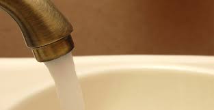 .tuyauterie et en plomb lors de la signature chez le notaire le seul diagnostic etait peinture avec du mon notaire a en effet pas fait tout les diagnostic du plomb la presence de tuyau de plomb doit. Il Y A T Il Du Plomb Dans L Eau Centre D Information Sur L Eau