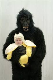 Gorilla And Banana Costumes Haha Love This Look At The Banana Lolz Verkleden Kinderen