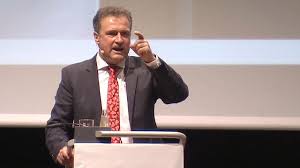 Februar 1959 in dresden) ist ein deutscher lokführer und gewerkschaftsfunktionär. Claus Weselsky Der Behinderten Vergleich Vom Gewerkschaftsboss Im Video Wirtschaft Bild De