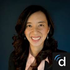 Kim Hecht's Instagram, Twitter & Facebook