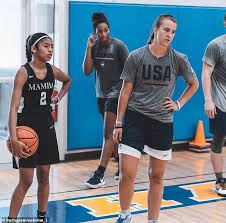 University of oregon basketball star sabrina ionescu makes ncaa history hours after her emotional tribute to mentor kobe bryant and protege gianna at memorial service. University Of Oregon Basketball Star Sabrina Ionescu Makes Ncaa History Hours After Kobe Tribute Daily Mail Online