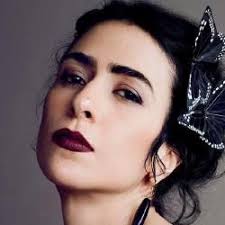 Artistas começados com a letra M