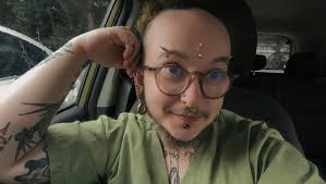 This is awesome, I love the Freak Bros! I'm 72 and still get a kick out  them. At one time I had a foot locker full of Underground Comix!