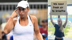 Samsun'daki 25 bin dolarlık itf turnuvasında, finalde marta domachowska'yı yenerek şampiyon olan rus tenisçi. Australian Open 2021 Yulia Putintseva Hotel Room Mouse Herald Sun