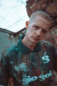 Aine Duffy's Instagram, Twitter & Facebook