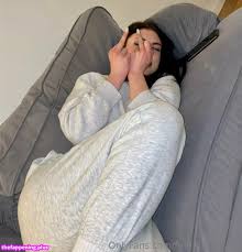 feetqueen1999  feetqueenkaty Фото оголеного OnlyFans 3 – The Fappening  Plus!