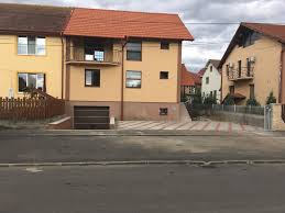 Terenuri de vanzare, vanzare case, vanzare apartamente. Casa In Zona Linistita Campia Turzii Villa Cimpia Turzii