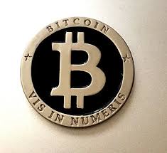 The bitcoin reward that miners receive is an incentive which motivates people to assist in the primary purpose of mining: Coinedbits Der Offizielle Satoshi Nakamoto 3d Bitcoin Munze Bicolor Medaillon Mit Custom Geschenk Display Bitcoin Kaufen Geld Verdienen Im Internet Blockchain