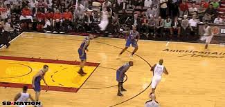 Share the best gifs now >>>. Lebron James Dunk Knicks Gif Gif 526 252 Pixels Lebron James Dunking Lebron James Lebron James Heat